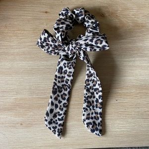 ‼️ANDI Leopard Long Bow Scrunchie‼️